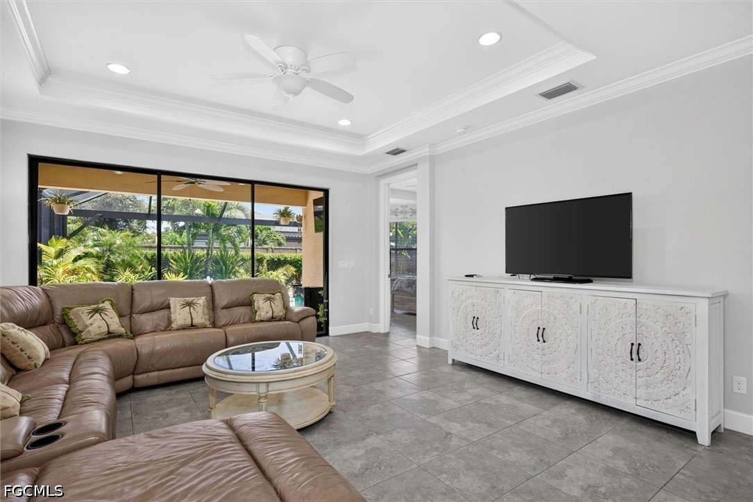 3 Bed Pool Home for Sale in Naples, photo 9