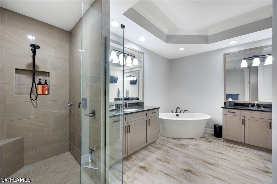 3 Bed Condominium for Sale in Naples, FL, $789,000 — photo 9