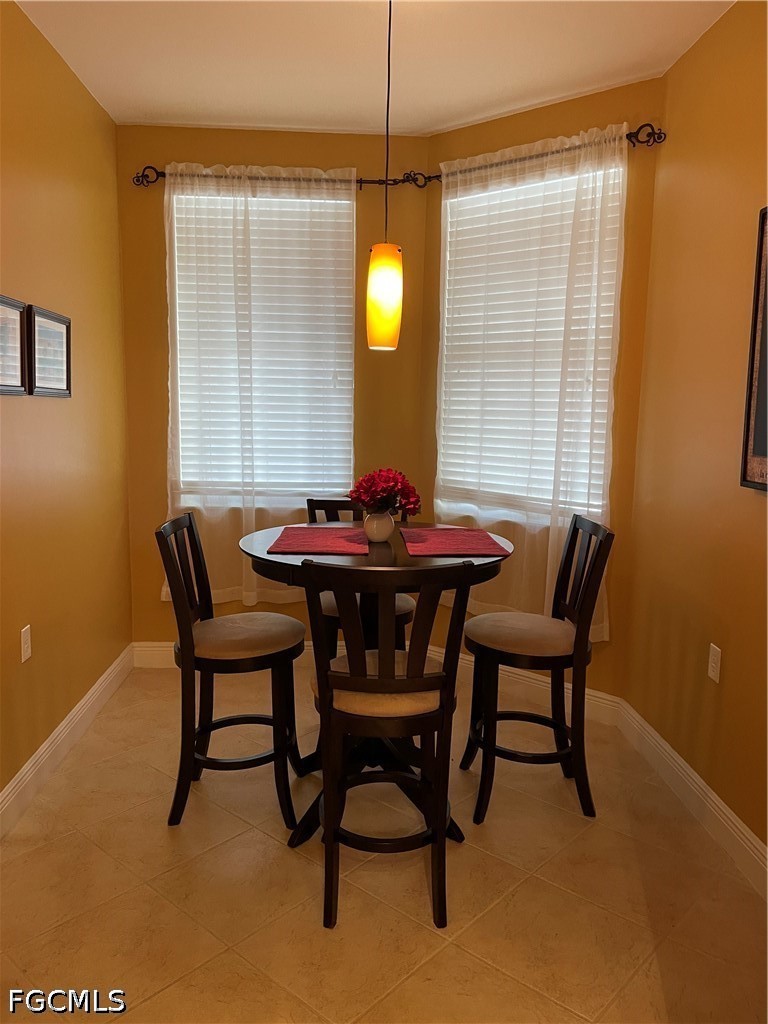 2 Bed Waterfront Home for Sale in Fort Myers, FL, $4,500 — photo 9
