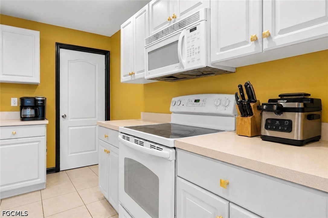 3 Bed Waterfront Home for Sale in Lehigh Acres, FL, $335,000 — photo 9
