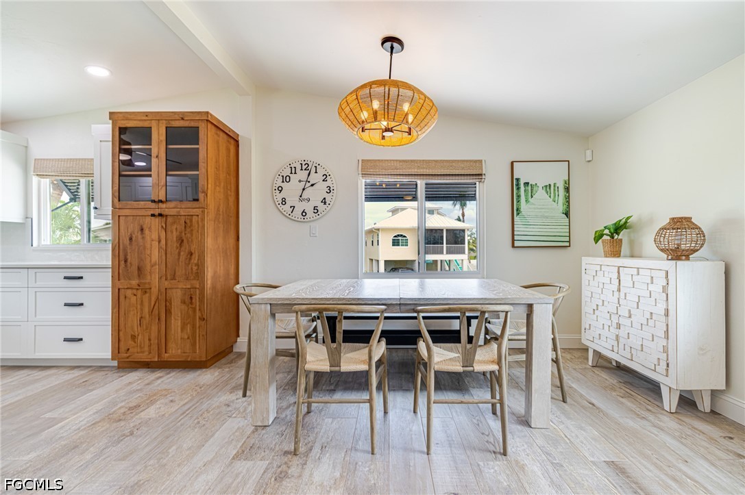 2 Bed SingleFamilyResidence for Sale in Gulf View Plaza, FL — photo 9