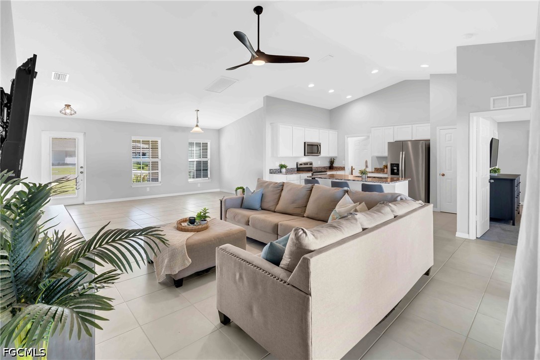 4 Bed SingleFamilyResidence for Sale in Cape Coral, FL — photo 9