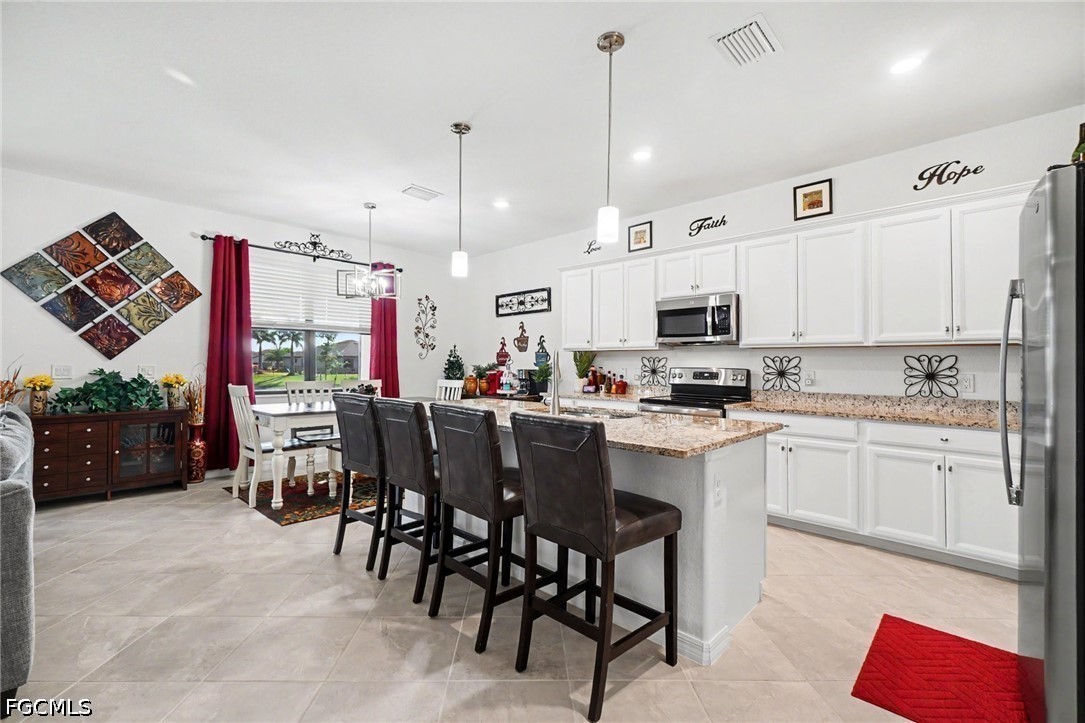 4 Bed SingleFamilyResidence for Sale in Portico, FL — photo 9