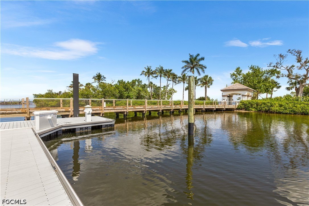 Waterfront Home for Sale in Fort Myers, photo 9