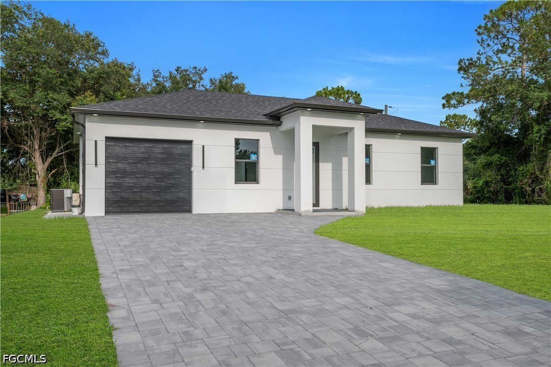 3 Bed SingleFamilyResidence for Sale in Lehigh Acres, FL — photo 9