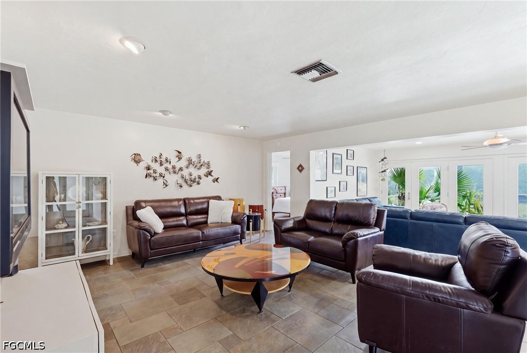 3 Bed Pool Home for Sale in Town And River, FL, $425,000 — photo 9