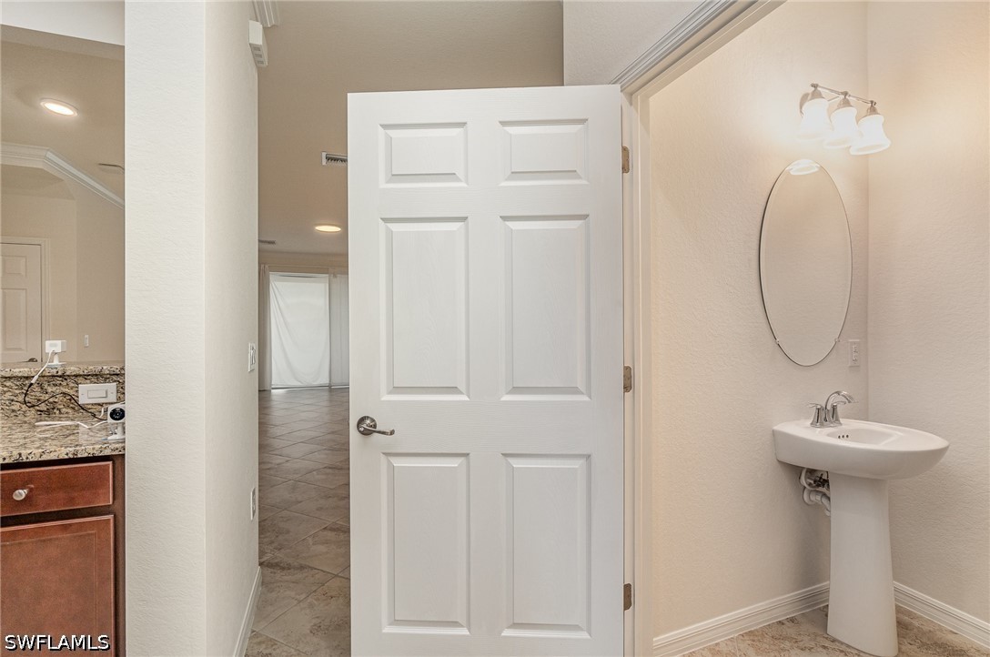 3 Bed Waterfront Home for Sale in Naples, FL, $2,200 — photo 9