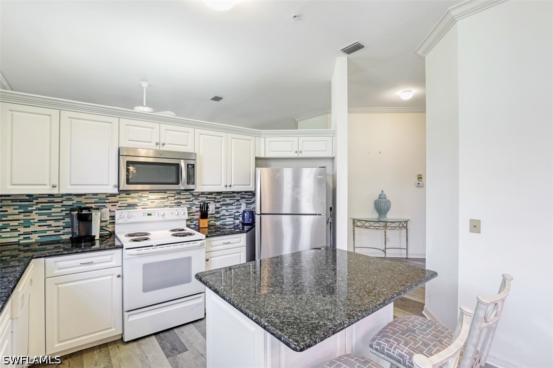 3 Bed Condominium for Sale in L'Ambiance, FL, $9,000 — photo 9