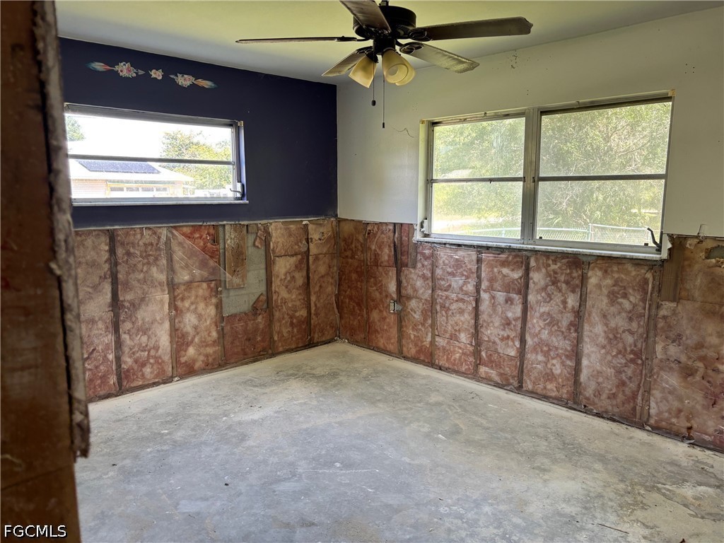 2 Bed SingleFamilyResidence for Sale in Not Applicable, FL — photo 9