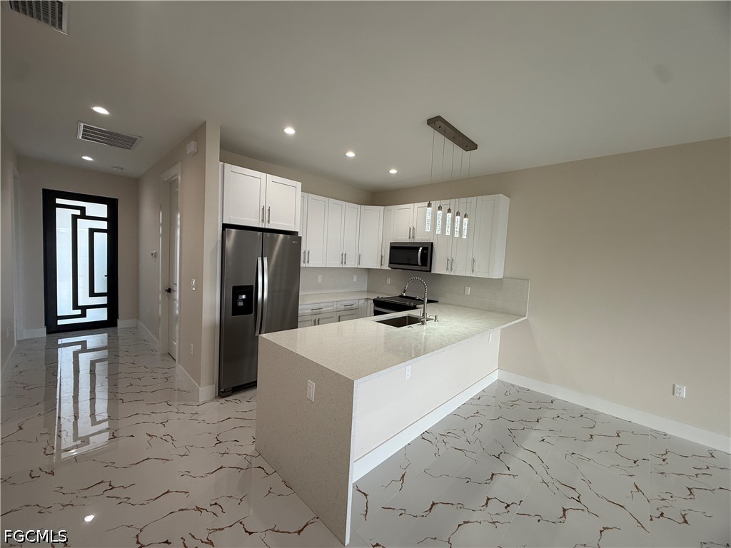 8 Bed Duplex for Sale in Fort Myers, FL, $699,000 — photo 9