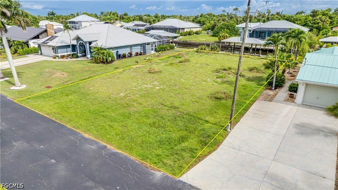 Waterfront Home for Sale in St James City, photo 9