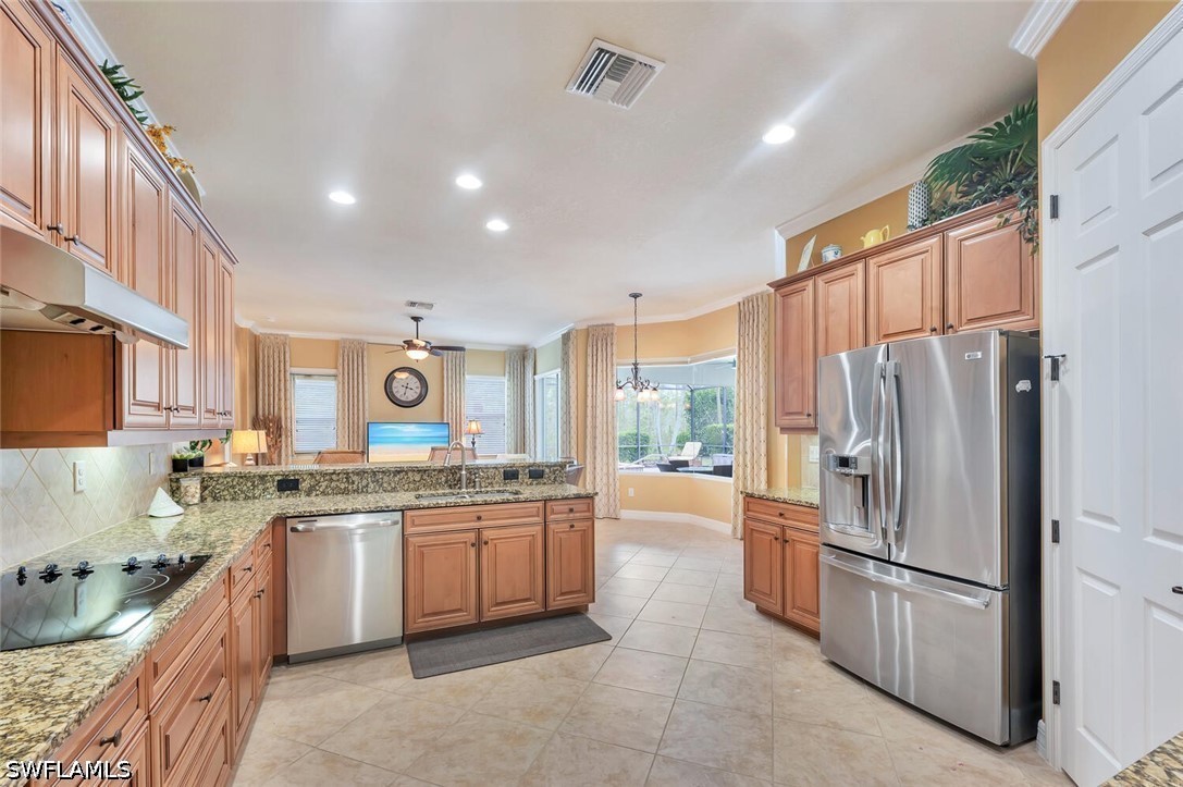 5 Bed Pool Home for Sale in Bella Terra, FL, $4,750 — photo 9