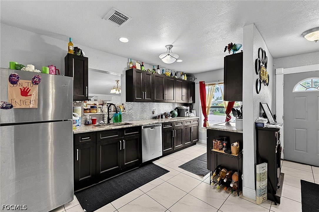 4 Bed SingleFamilyResidence for Sale in Rainbow Groves, photo 9