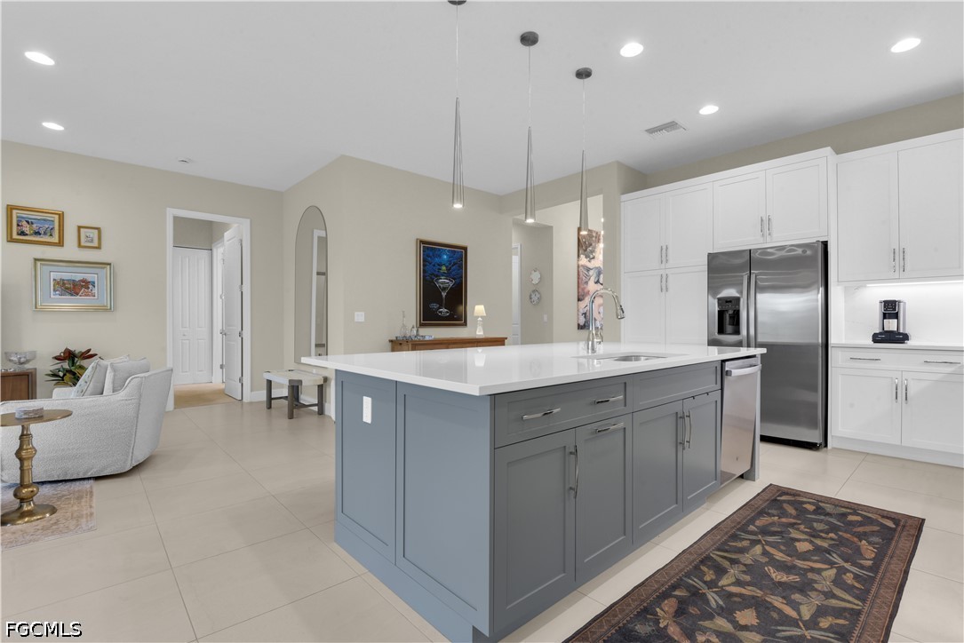 3 Bed SingleFamilyResidence for Sale in Estero, photo 9
