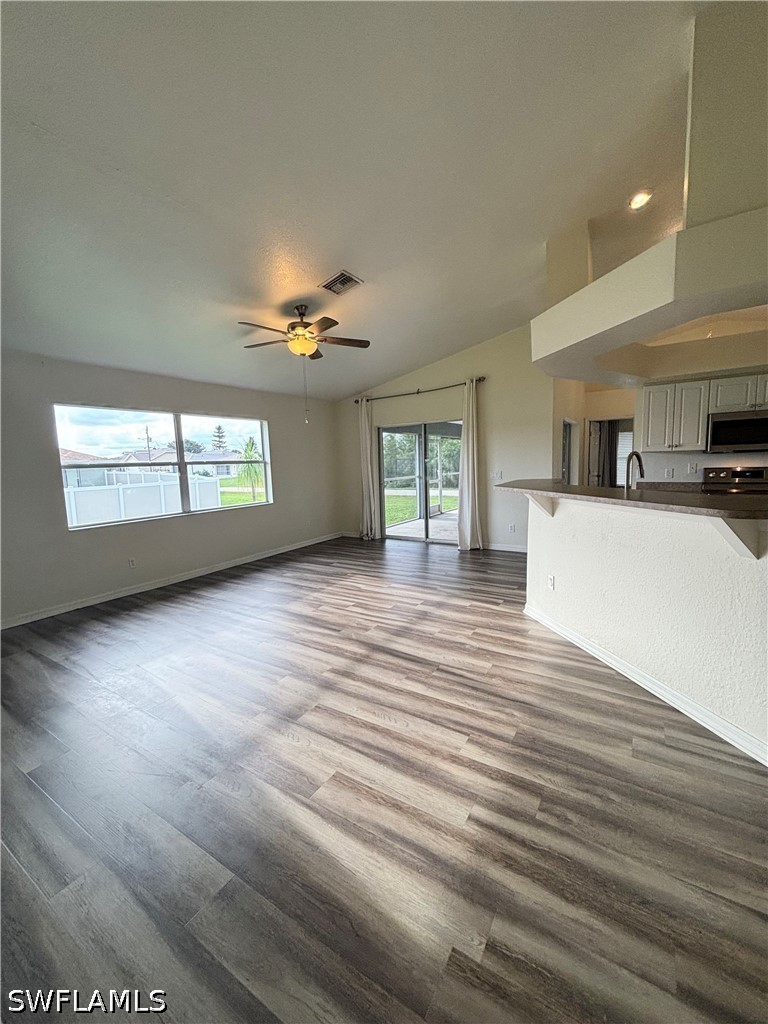3 Bed SingleFamilyResidence for Sale in Buckingham, FL — photo 9