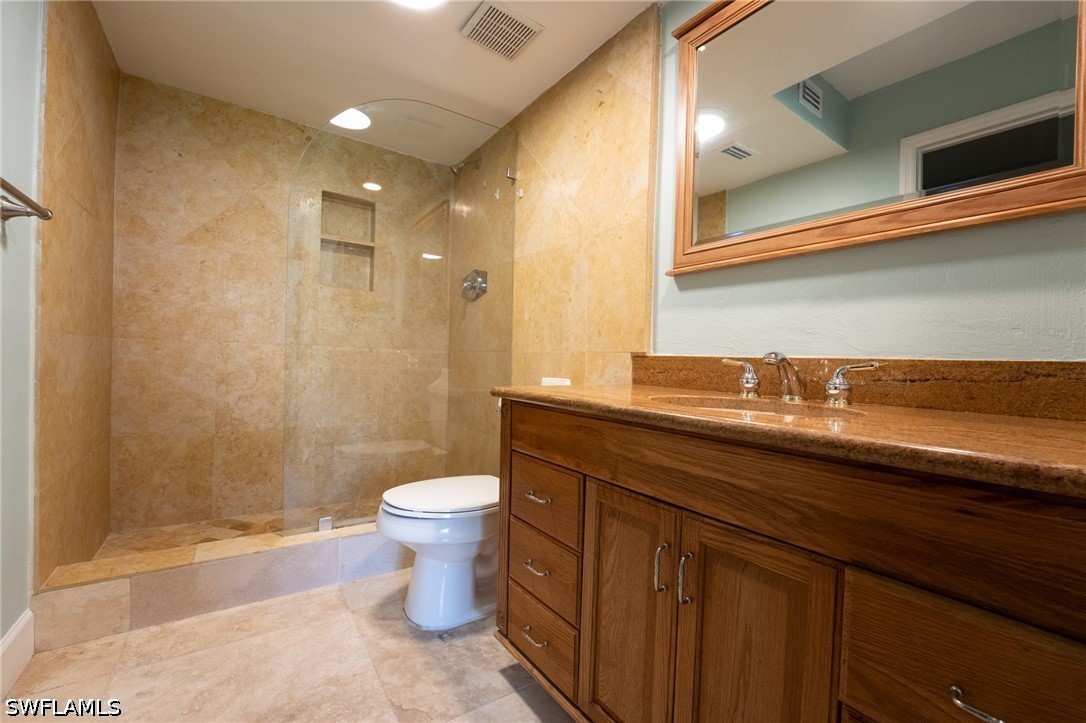 2 Bed Condominium for Sale in Winterpark, FL, $1,850 — photo 9