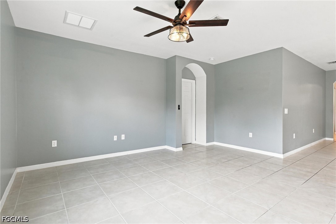 4 Bed SingleFamilyResidence for Sale in Entrada, FL — photo 9
