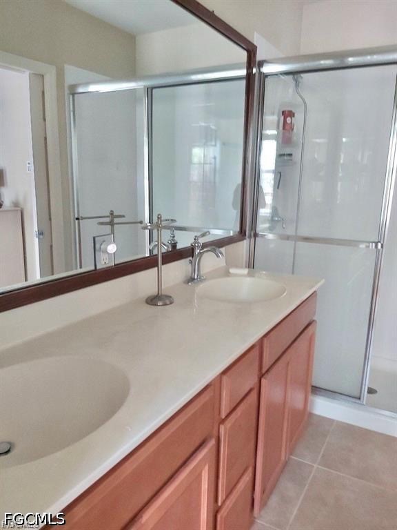 3 Bed Pool Home for Sale in Bonita Springs, FL, $5,300 — photo 9