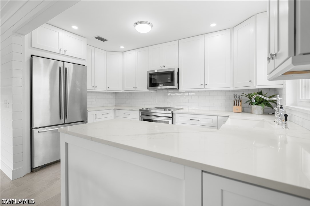 2 Bed Condominium for Sale in Naples, FL, $369,900 — photo 9