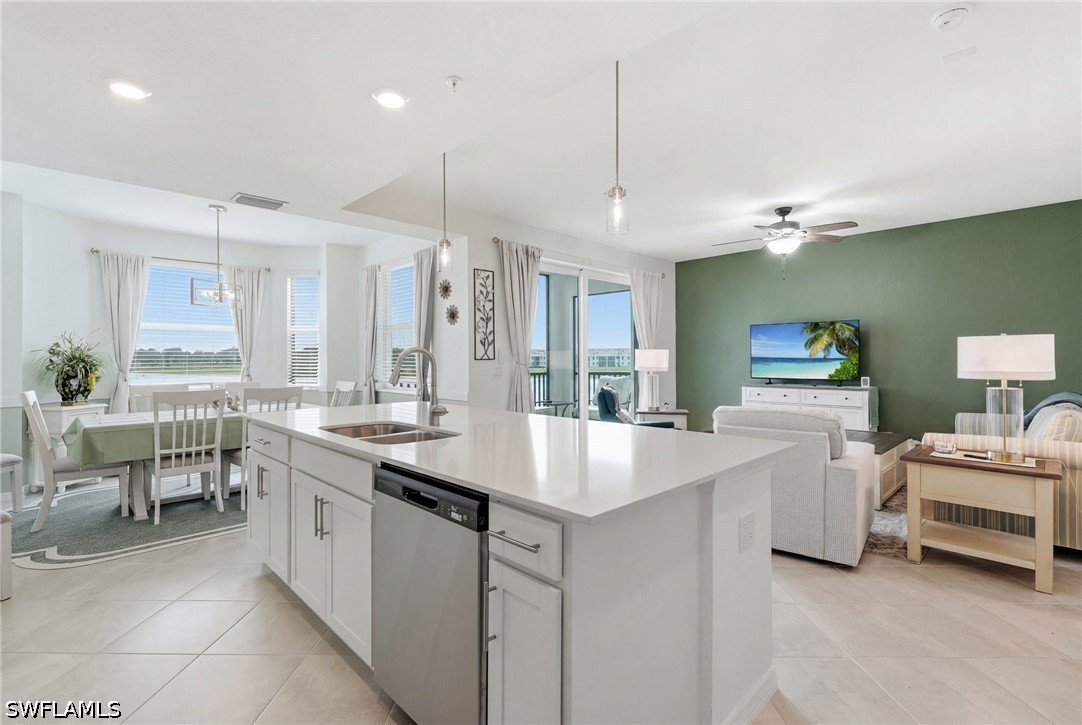 2 Bed Condominium for Sale in Webbs Reserve, FL, $1,700 — photo 9