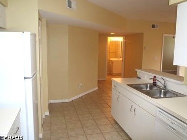 2 Bed Condominium for Sale in Bonita Springs, FL, $225,000 — photo 9