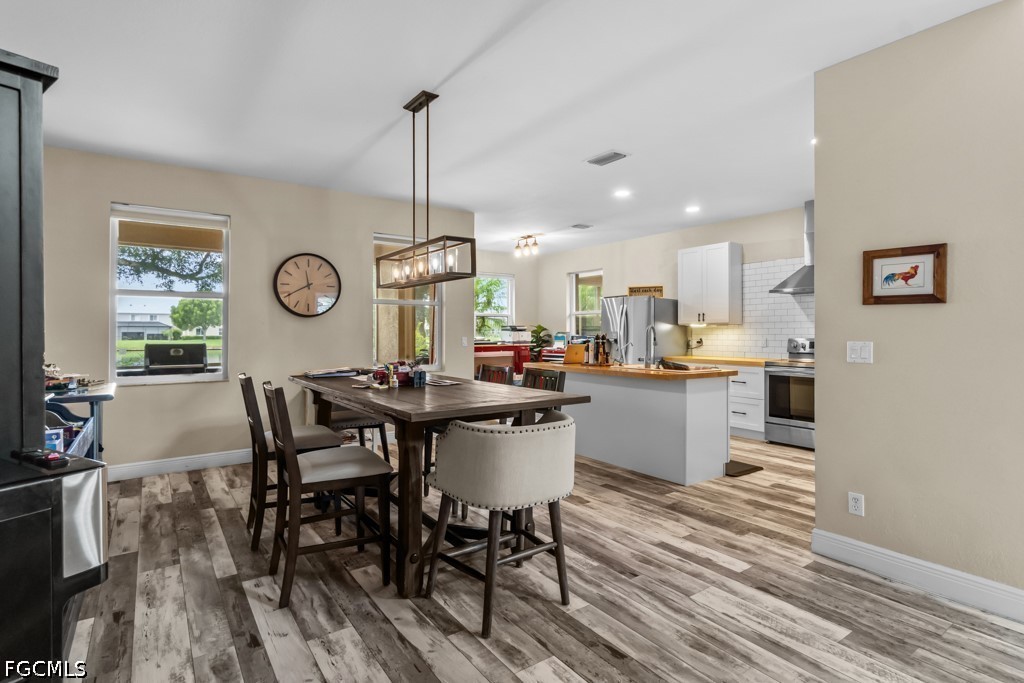4 Bed Waterfront Home for Sale in Fort Myers, photo 9