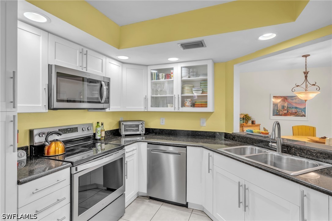 3 Bed Condominium for Sale in Beachwalk Gardens, FL, $2,300 — photo 9