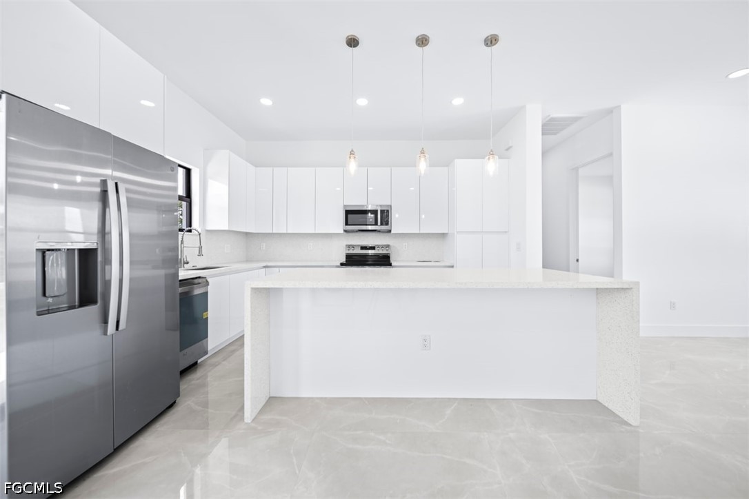 3 Bed SingleFamilyResidence for Sale in Lehigh Acres, FL — photo 9