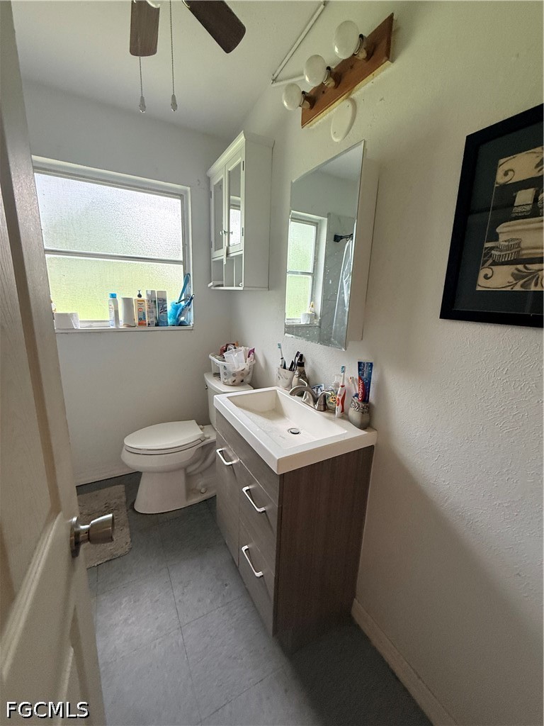3 Bed SingleFamilyResidence for Sale in North Fort Myers, photo 9