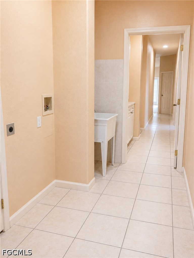 4 Bed SingleFamilyResidence for Sale in Cape Coral, FL — photo 9
