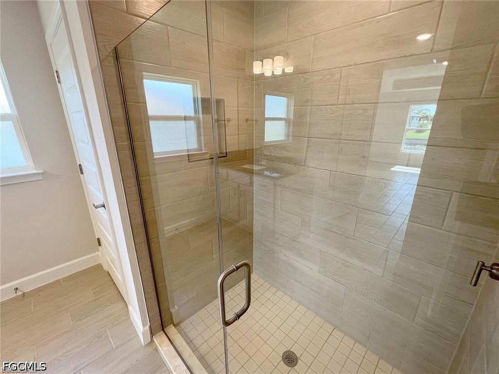 4 Bed Waterfront Home for Sale in Cape Coral, FL, $2,550 — photo 9