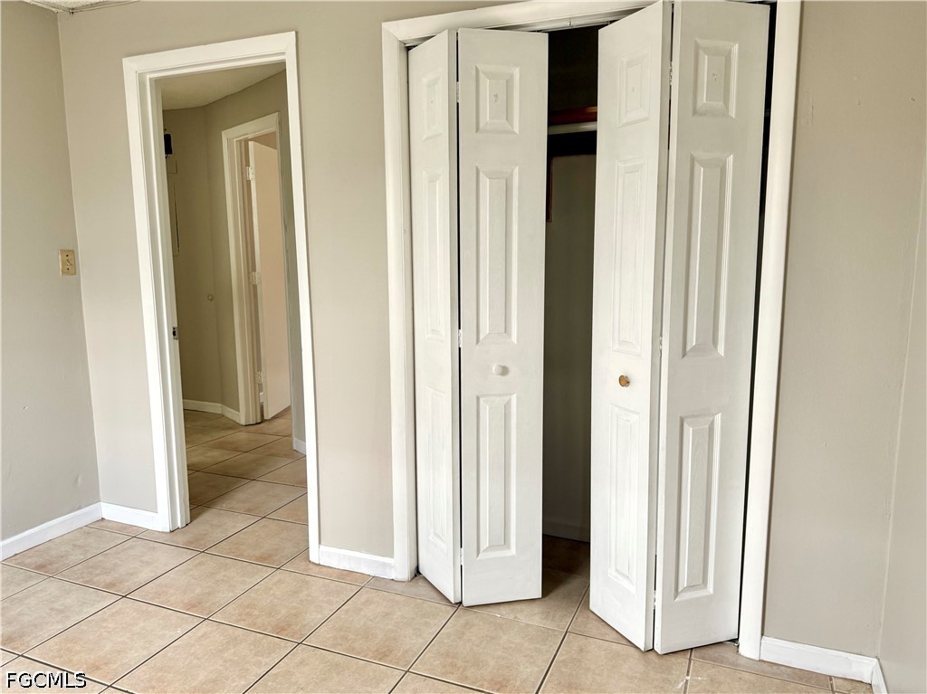 2 Bed Condominium for Sale in Fort Myers, FL, $1,100 — photo 9