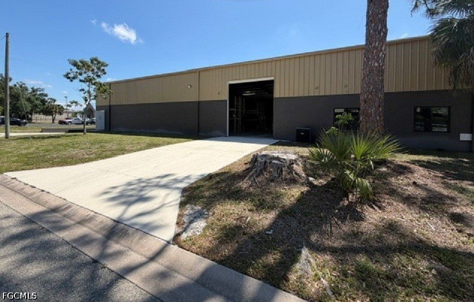 Warehouse for Sale in Fort Myers, FL, $2,100,000 — photo 9