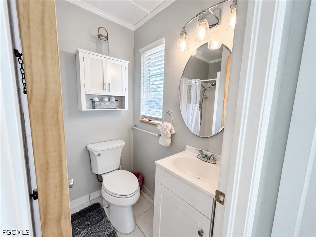 2 Bed Waterfront Home for Sale in Matlacha, FL, $475,000 — photo 9
