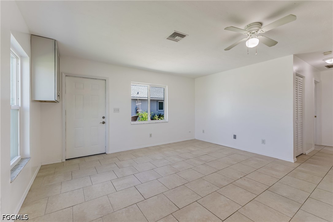 2 Bed Attached for Sale in Pinewood Villas, FL, $160,000 — photo 9