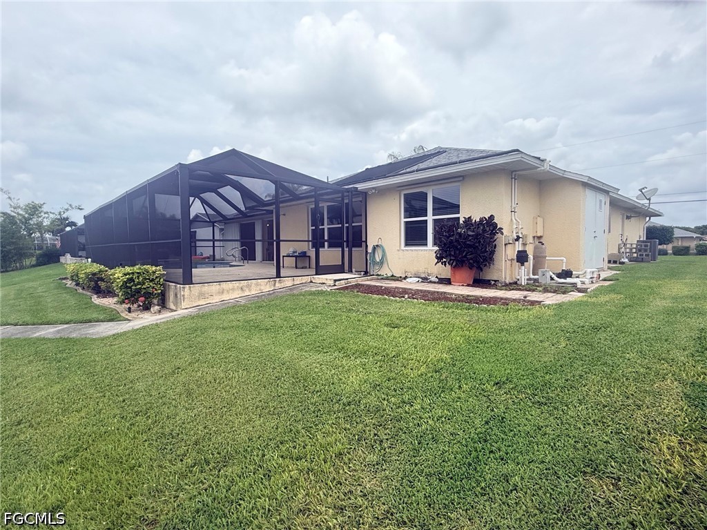 3 Bed Pool Home for Sale in Cape Coral, photo 9