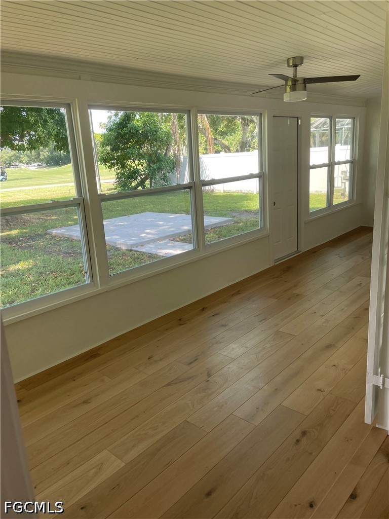2 Bed SingleFamilyResidence for Sale in Allen Court, FL — photo 9