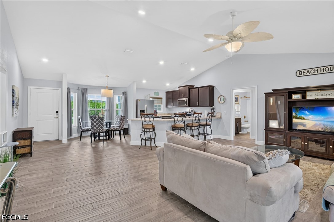 3 Bed SingleFamilyResidence for Sale in Cape Coral, photo 9