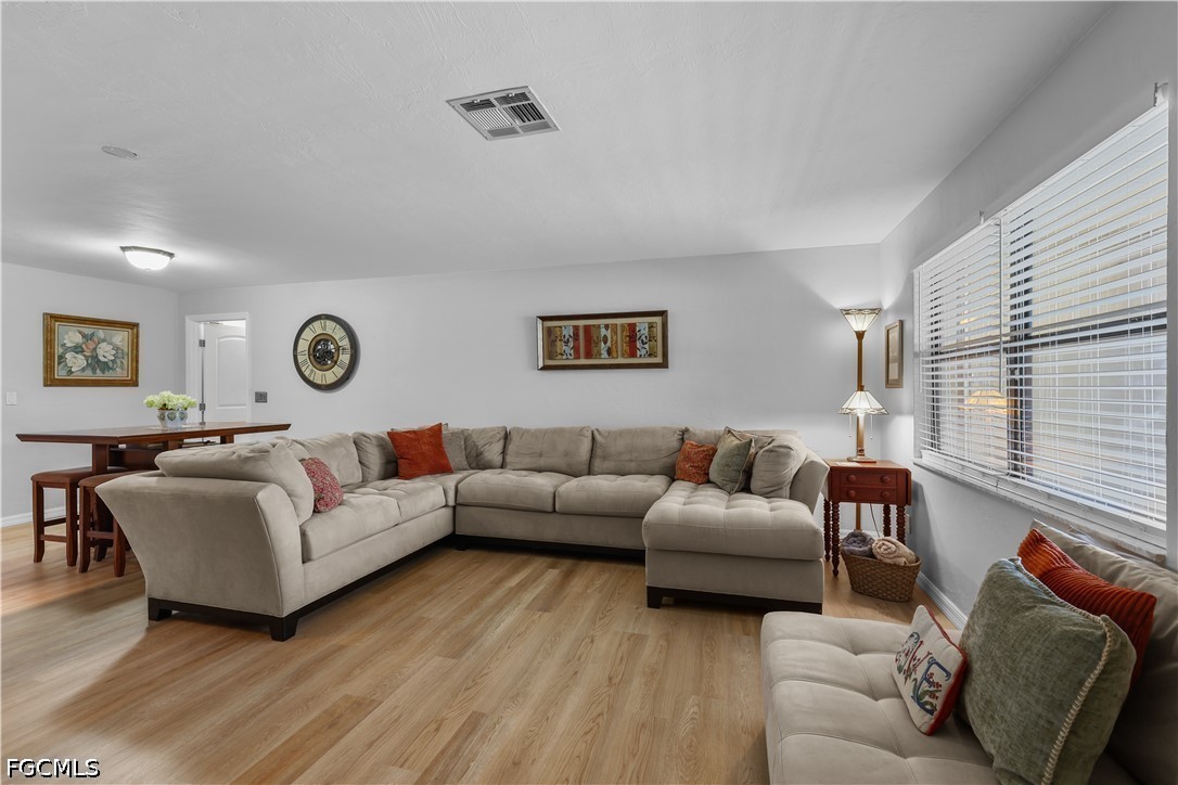 3 Bed Pool Home for Sale in Cape Coral, photo 9