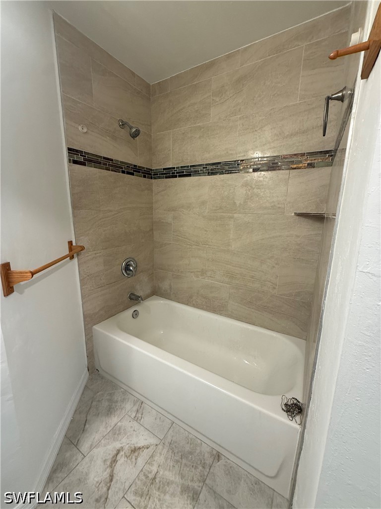 1 Bed SingleFamilyResidence for Sale in Naples, FL, $1,599 — photo 9