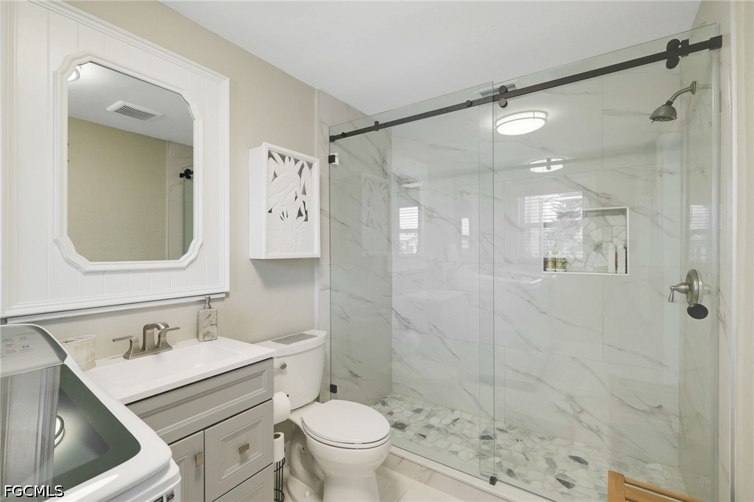 2 Bed Pool Home for Sale in Island Harbors, photo 9