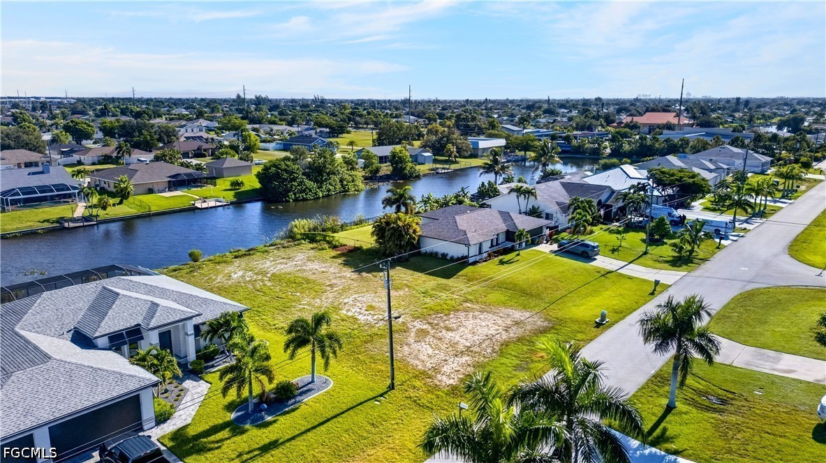 Waterfront Home for Sale in Cape Coral, photo 9