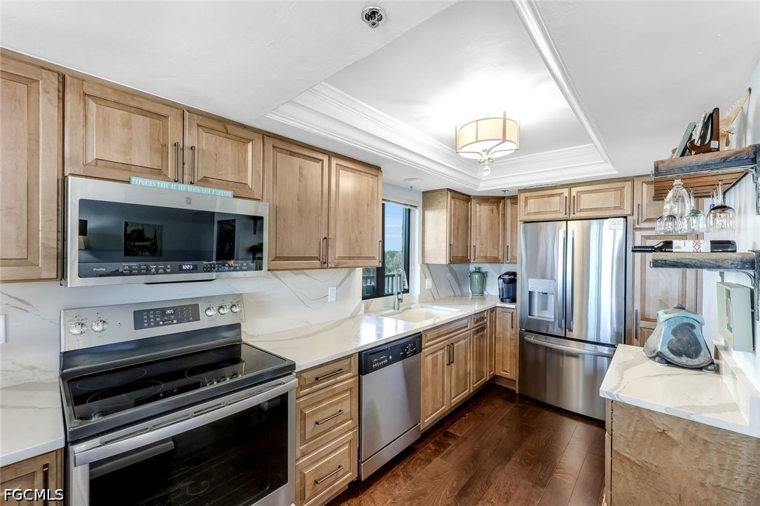 2 Bed Waterfront Home for Sale in Bonita Springs, photo 9