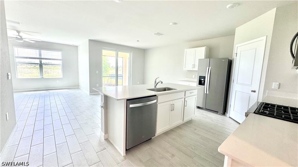 4 Bed SingleFamilyResidence for Sale in Palmetto Landing, FL — photo 9