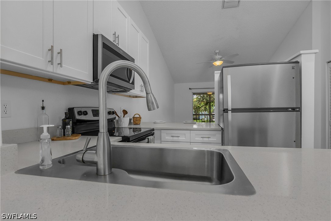 2 Bed Condominium for Sale in Pipers Pointe, photo 9
