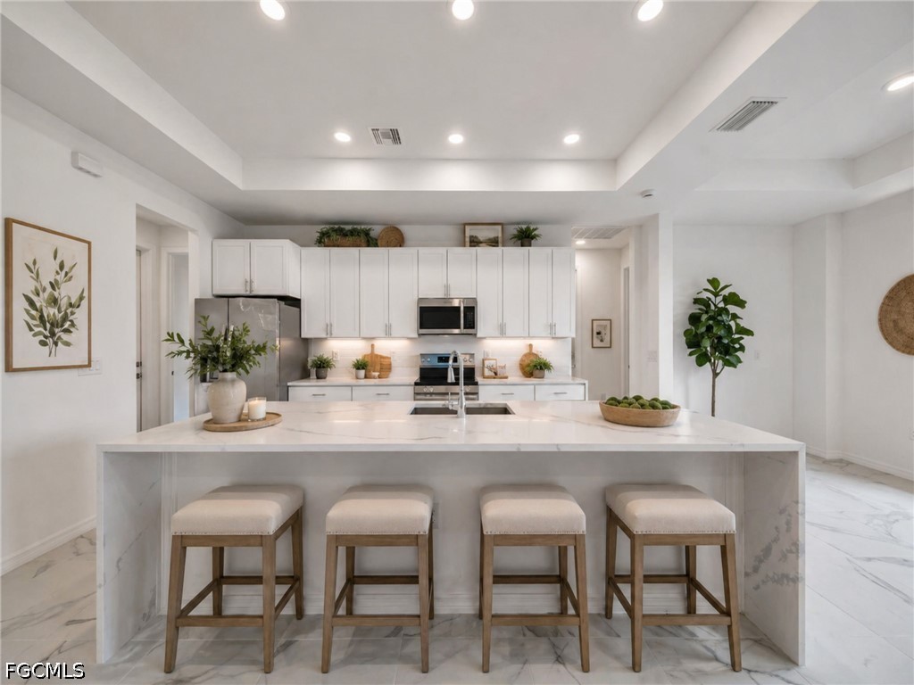 4 Bed SingleFamilyResidence for Sale in Lehigh Acres, photo 9