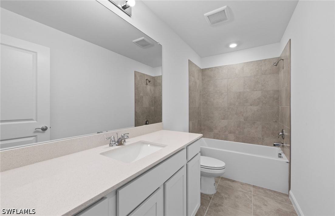4 Bed SingleFamilyResidence for Sale in Caloosa Cove, FL — photo 9