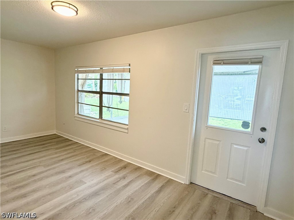 2 Bed Condominium for Sale in Bonita Springs, FL, $1,950 — photo 9