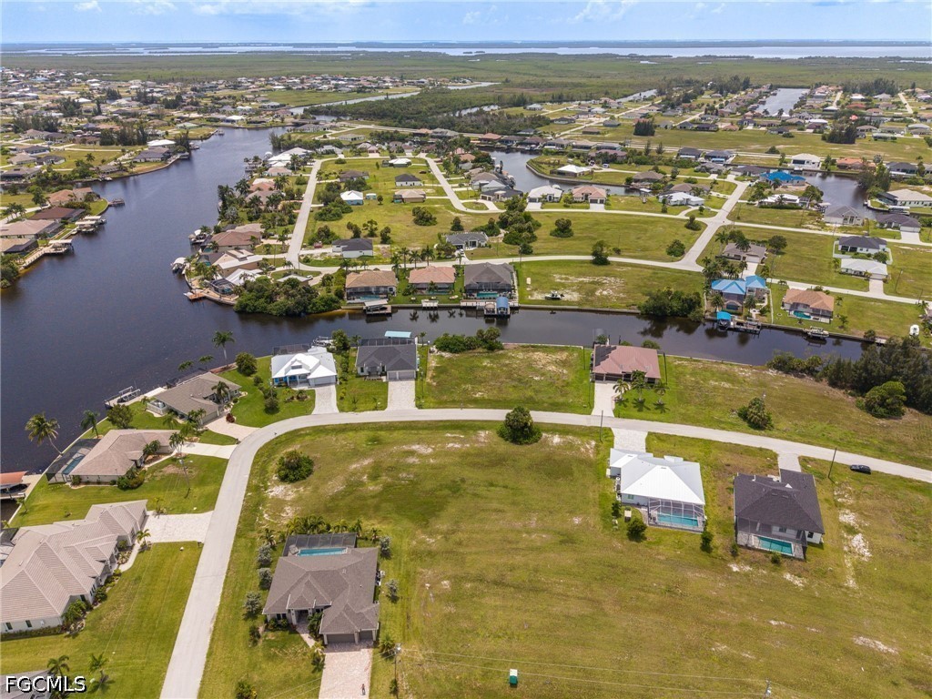 Waterfront Home for Sale in Cape Coral, FL, $180,000 — photo 9