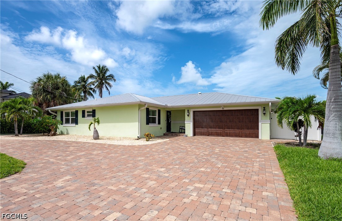 3 Bed Pool Home for Sale in Fairview Isles, photo 9